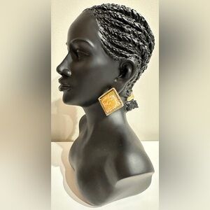 New Gold-Tone Square Earrings with Yellow Marble Resin